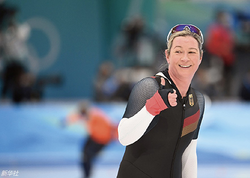 31 2022年2月5日，德国选手克劳迪娅·佩希施泰因在速度滑冰女子3000米决赛后。