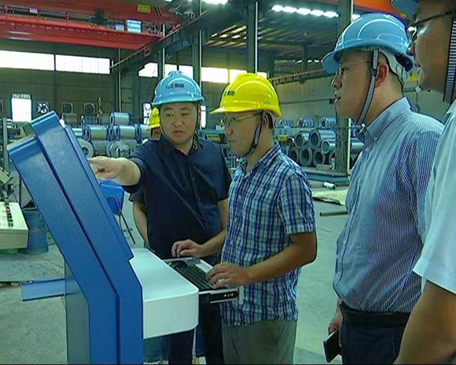 2、江苏方正钢铁智能化钢板切割生产线