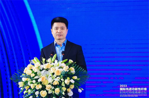 4、吉伟在活动中致辞