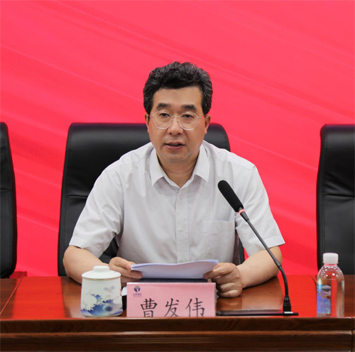 会上,院党委委员,副院长郭新国宣读了《2023年"安全生产月"活动实施