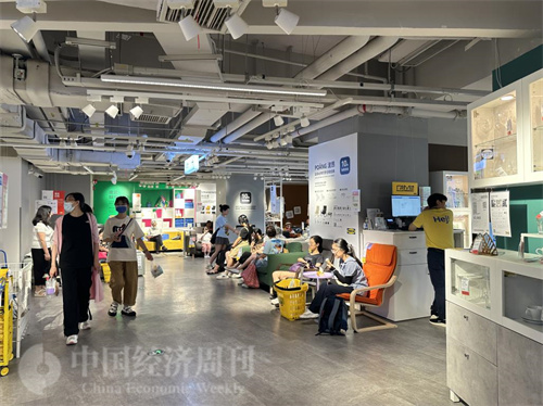 “实验店”主要客群女性占比偏高，达到78%